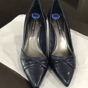 Bandolino Navy Heels